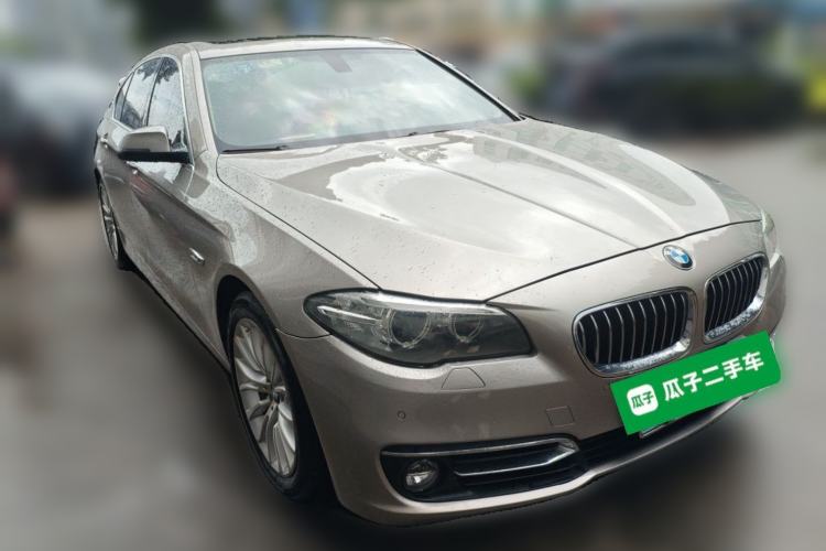 Used BMW 5 Series 2017 525Li Luxury Design Package Front Right 45 Deg