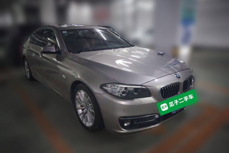 Used BMW 5 Series 2017 525Li Luxury Design Package Front Right 45 Deg