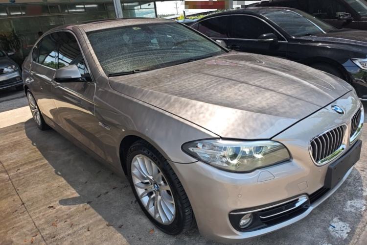 Used BMW 5 Series 2017 525Li Luxury Design Package Front Right 45 Deg