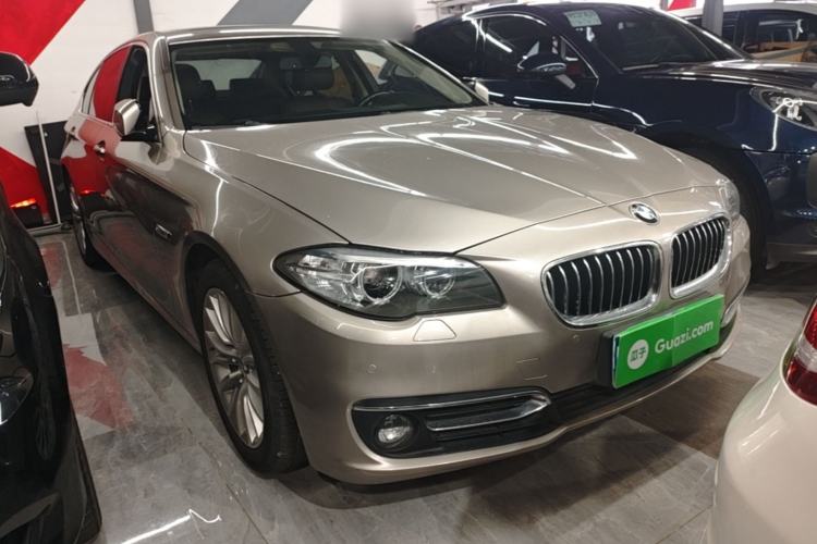 Used BMW 5 Series 2017 525Li Luxury Design Package Front Right 45 Deg