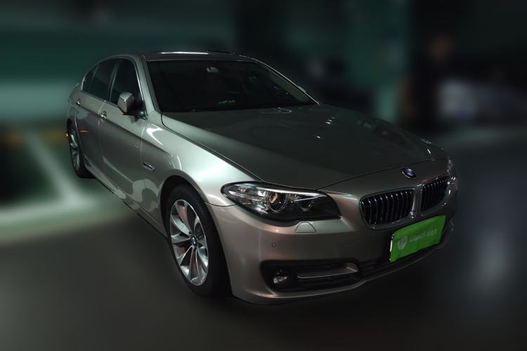 Used BMW 5 Series 2017 525Li Leading Model Front Right 45 Deg
