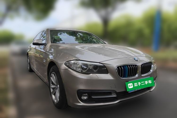 Used BMW 5 Series 2017 520Li Elegant Edition Front Right 45 Deg