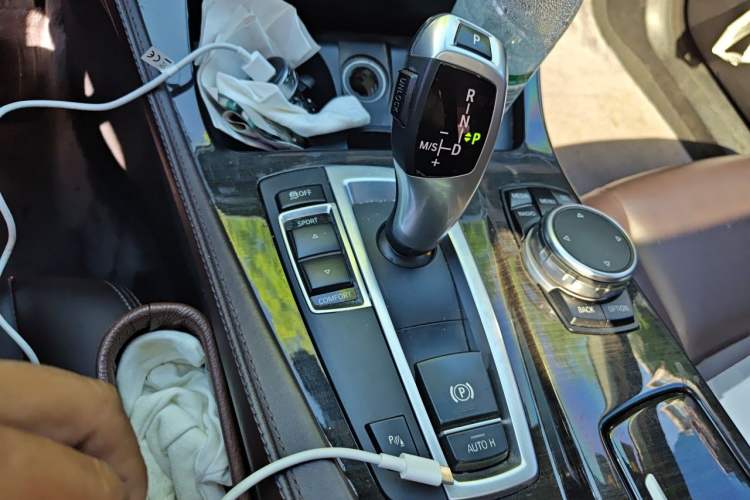 Used BMW 5 Series 2017 525Li Luxury Design Package Gear Lever