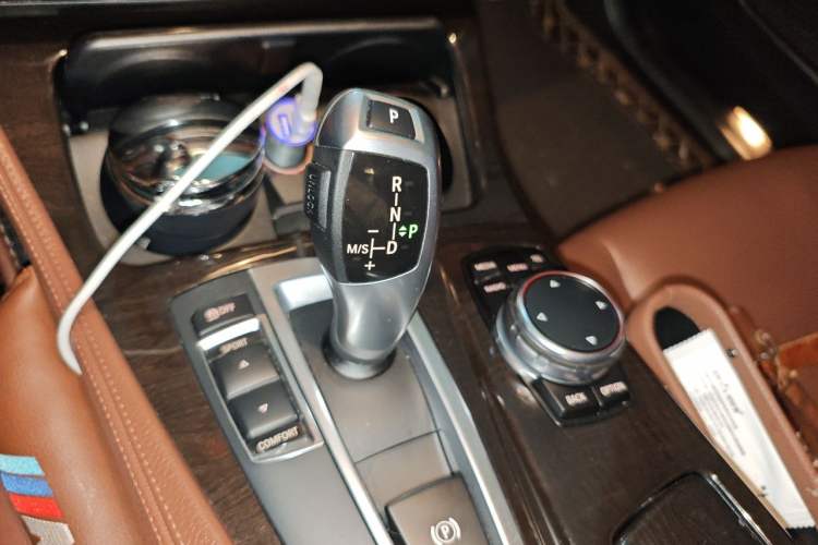 Used BMW 5 Series 2017 528Li Leading Model Gear Lever