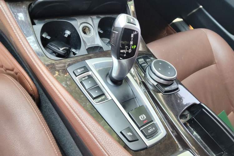 Used BMW 5 Series 2017 525Li Leading Model Gear Lever