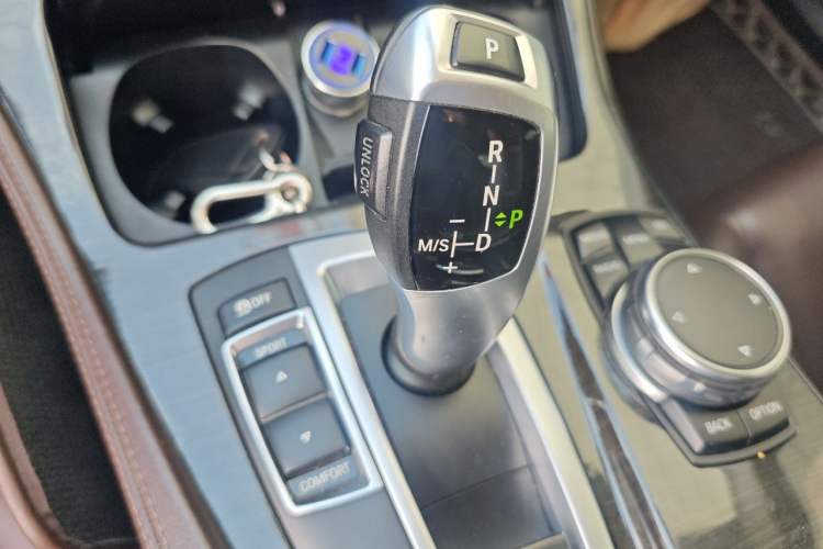 Used BMW 5 Series 2017 525Li Luxury Design Package Gear Lever