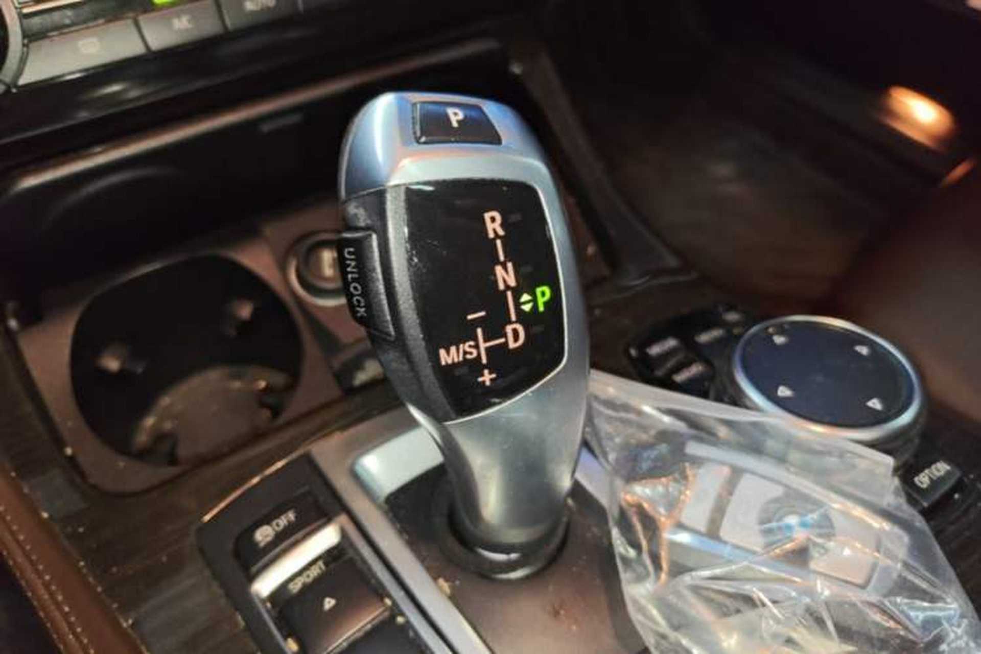 Used BMW 5 Series 2017 525Li Luxury Design Package Gear Lever