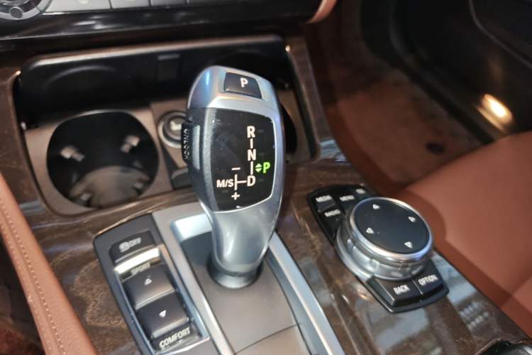 Used BMW 5 Series 2017 525Li Leading Model Gear Lever