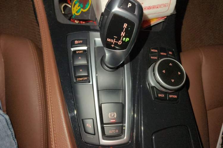 Used BMW 5 Series 2017 520Li Elegant Edition Gear Lever