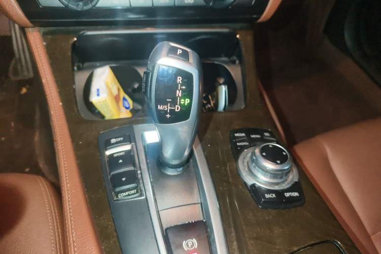 Used BMW 5 Series 2017 525Li Leading Model Gear Lever
