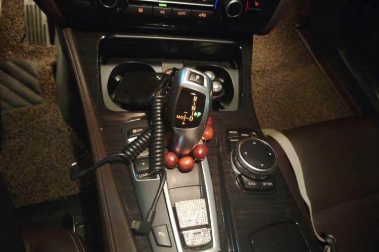 Used BMW 5 Series 2017 525Li Luxury Design Package Gear Lever