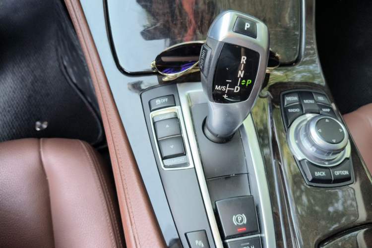 Used BMW 5 Series 2017 525Li Leading Model Gear Lever