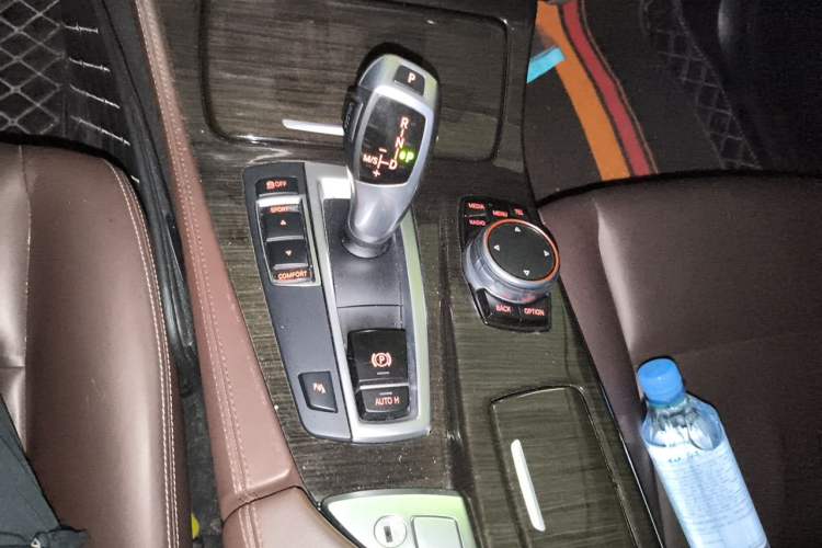 Used BMW 5 Series 2017 525Li Luxury Design Package Gear Lever