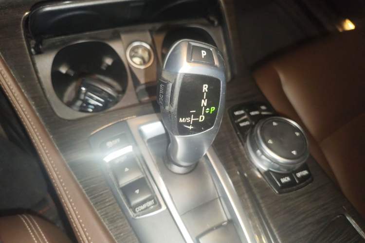 Used BMW 5 Series 2017 525Li Luxury Design Package Gear Lever
