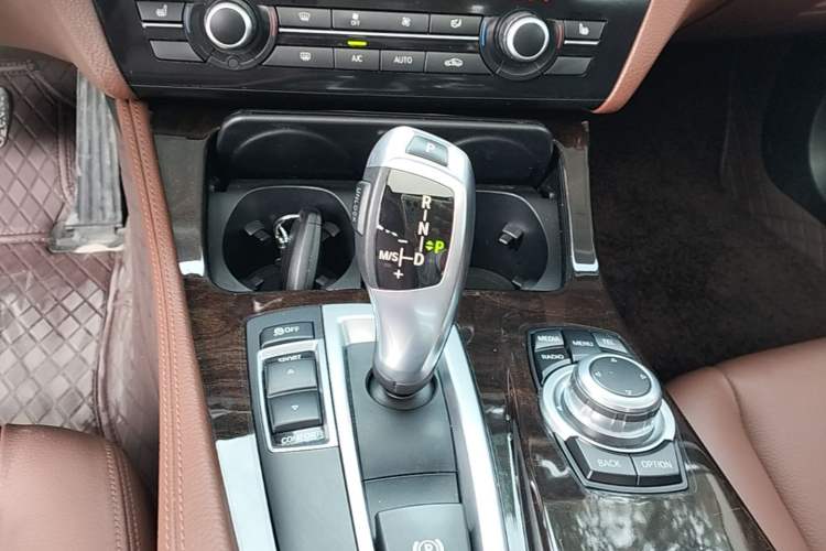 Used BMW 5 Series 2017 525Li Leading Model Gear Lever