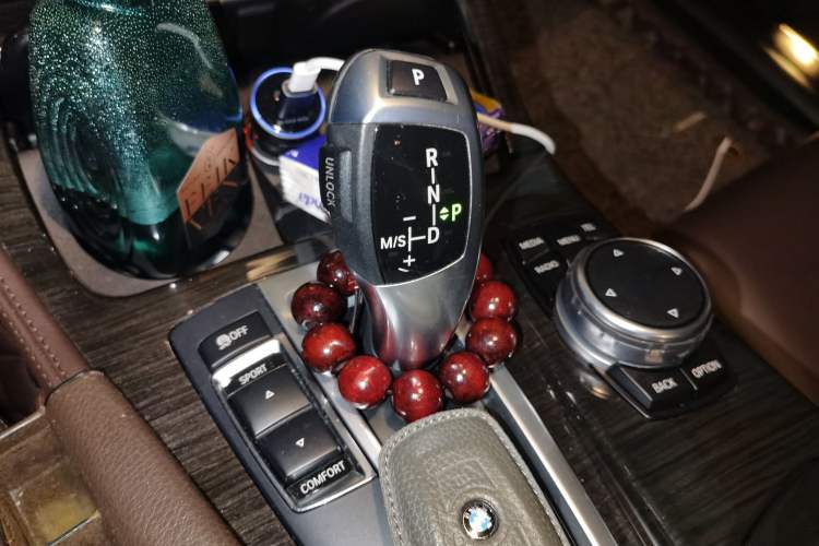 Used BMW 5 Series 2017 525Li Luxury Design Package Gear Lever