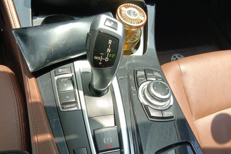 Used BMW 5 Series 2017 520Li Elegant Edition Gear Lever