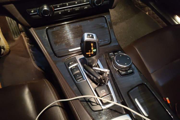 Used BMW 5 Series 2017 525Li Luxury Design Package Gear Lever