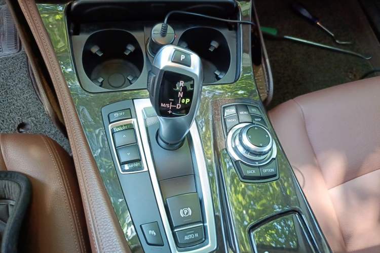 Used BMW 5 Series 2017 525Li Leading Model Gear Lever