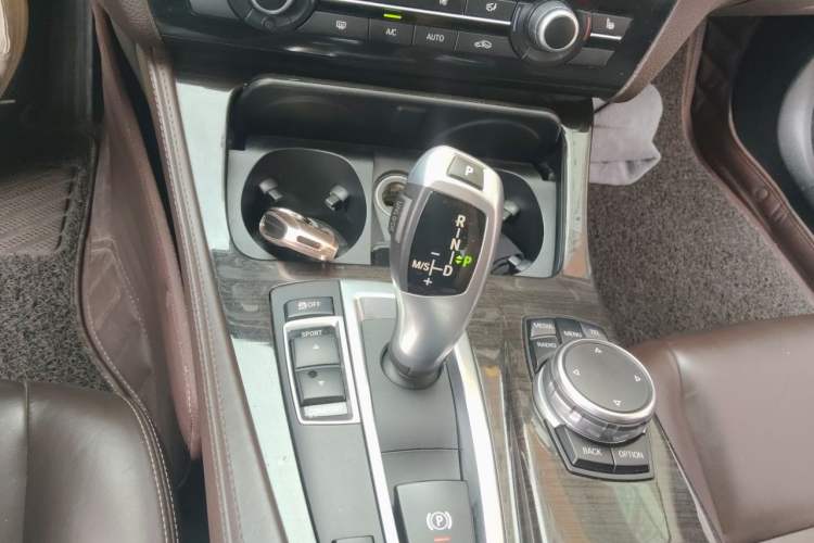 Used BMW 5 Series 2017 525Li Luxury Design Package Gear Lever