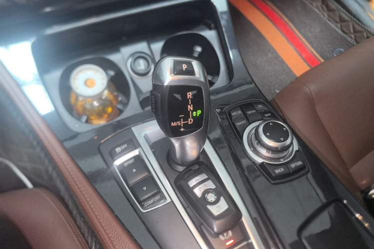 Used BMW 5 Series 2017 520Li Elegant Edition Gear Lever