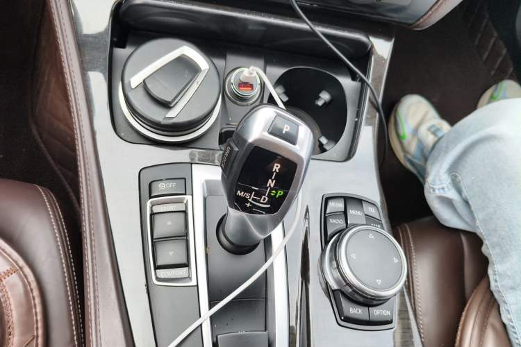 Used BMW 5 Series 2017 525Li Luxury Design Package Gear Lever