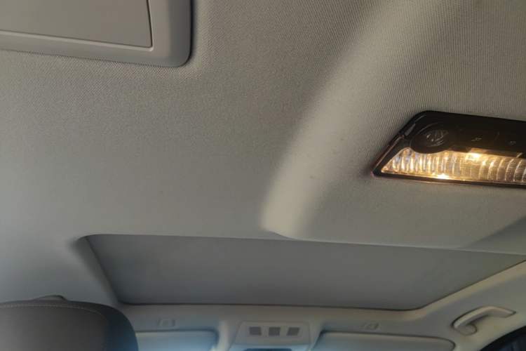 Used BMW 5 Series 2017 525Li Luxury Design Package Headliner