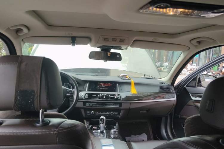 Used BMW 5 Series 2017 525Li Luxury Design Package Headliner