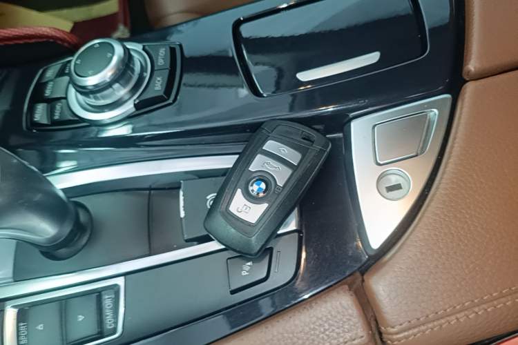 Used BMW 5 Series 2017 520Li Elegant Edition Interior 1