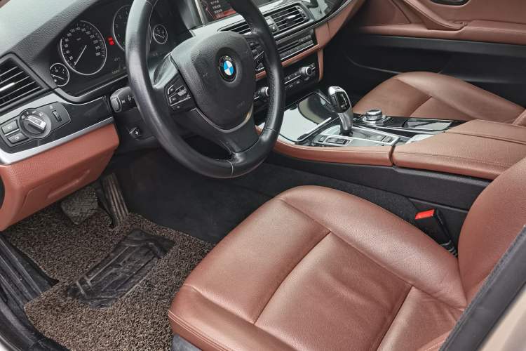 Used BMW 5 Series 2017 520Li Elegant Edition Interior 2