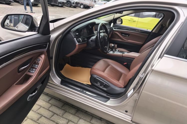 Used BMW 5 Series 2017 520Li Elegant Edition Interior 3
