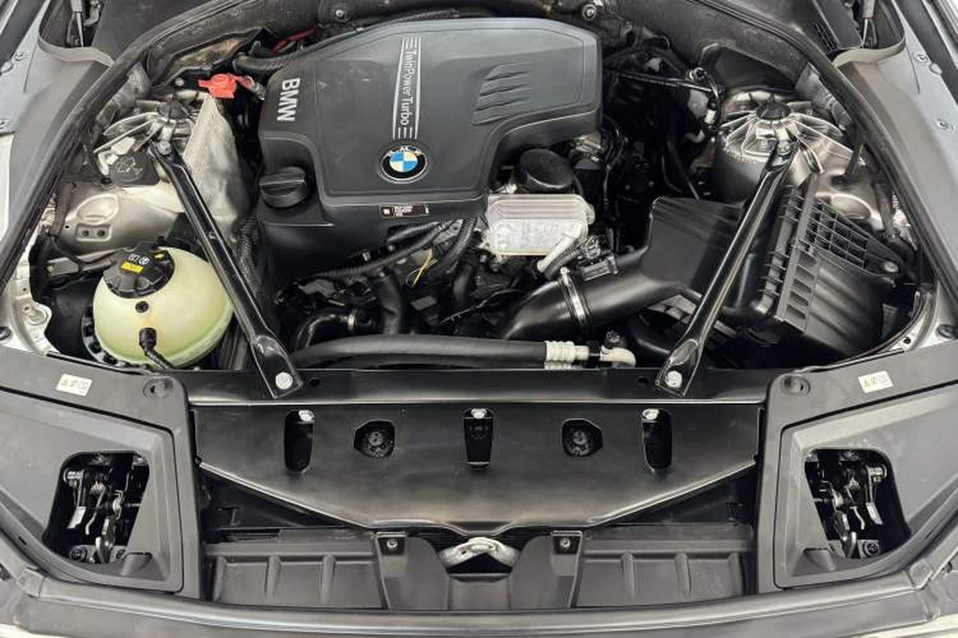 Used BMW 5 Series 2017 520Li Elegant Edition Interior 8