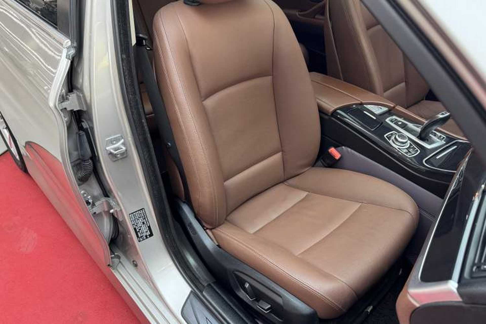 Used BMW 5 Series 2017 520Li Elegant Edition Interior 9