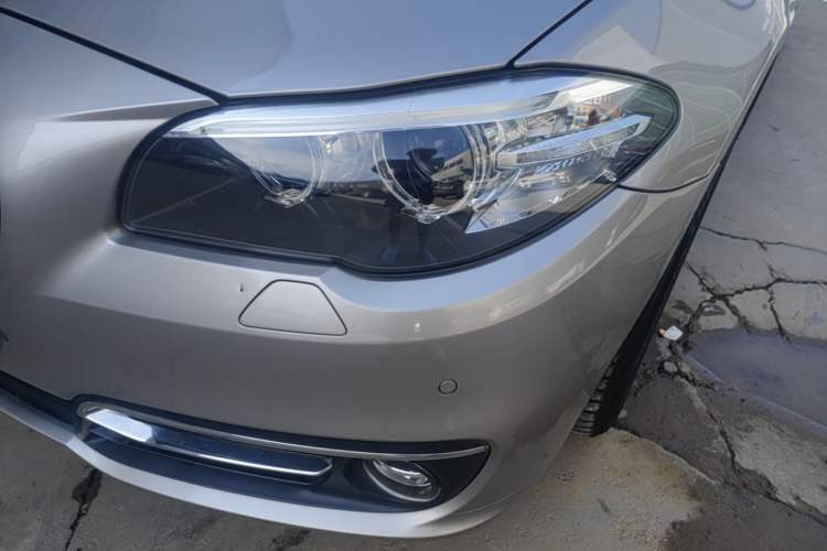 Used BMW 5 Series 2017 525Li Luxury Design Package Left Front Headlight
