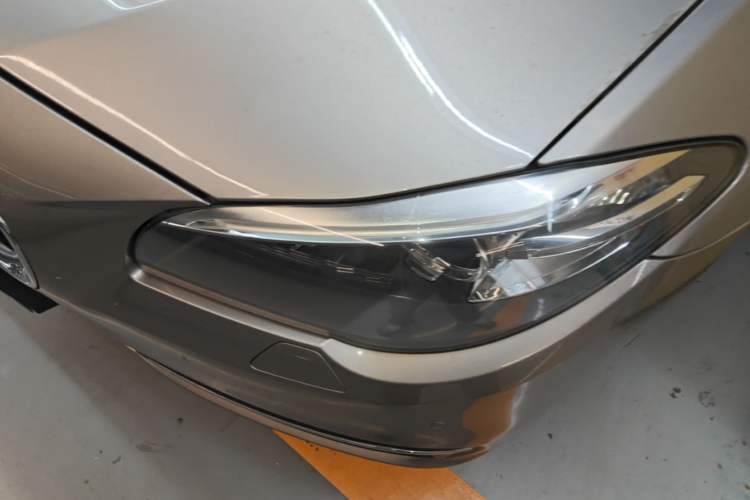 Used BMW 5 Series 2017 525Li Luxury Design Package Left Front Headlight