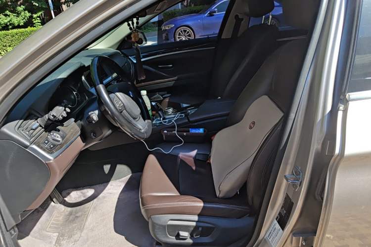 Used BMW 5 Series 2017 525Li Luxury Design Package Left Front Seat