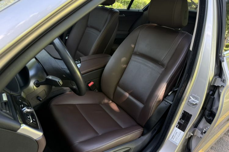 Used BMW 5 Series 2017 525Li Luxury Design Package Left Front Seat
