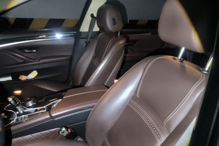 Used BMW 5 Series 2017 525Li Luxury Design Package Left Front Seat