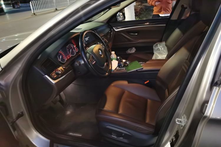Used BMW 5 Series 2017 525Li Luxury Design Package Left Front Seat