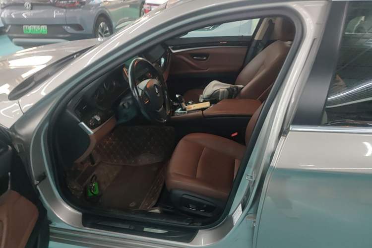 Used BMW 5 Series 2017 525Li Leading Model Left Front Seat