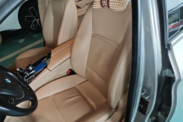 Used BMW 5 Series 2017 525Li Luxury Design Package Left Front Seat