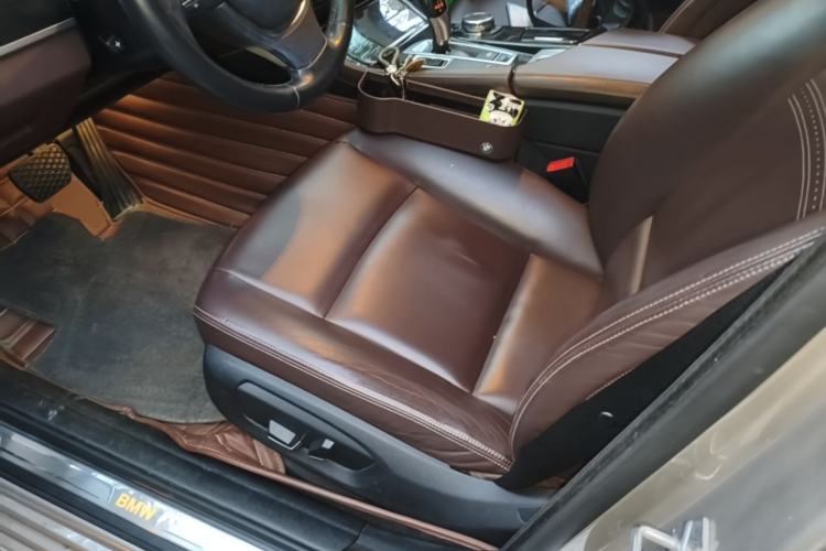 Used BMW 5 Series 2017 525Li Luxury Design Package Left Front Seat