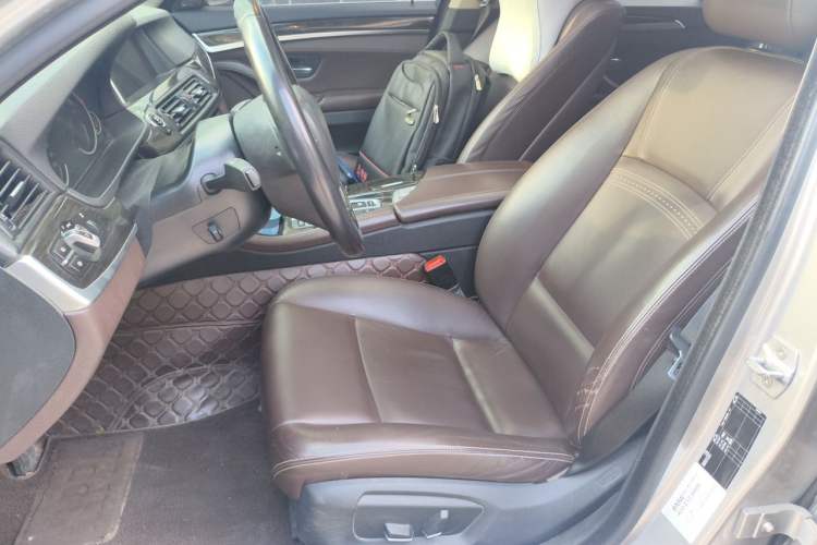 Used BMW 5 Series 2017 525Li Luxury Design Package Left Front Seat