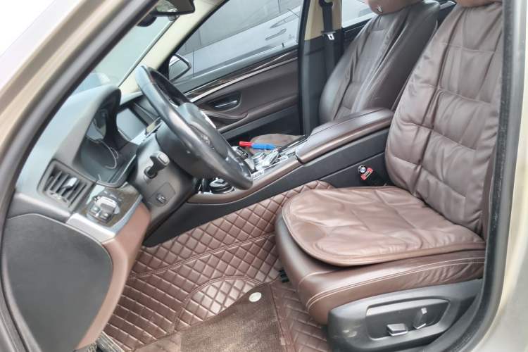 Used BMW 5 Series 2017 525Li Luxury Design Package Left Front Seat