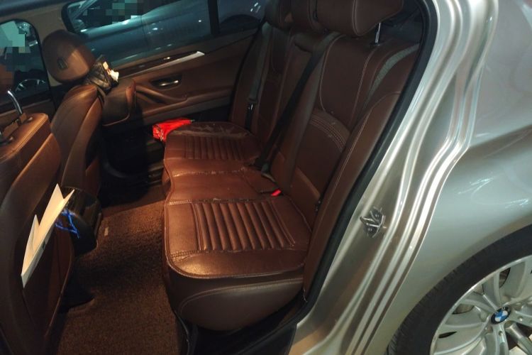 Used BMW 5 Series 2017 525Li Luxury Design Package Left Rear Seat