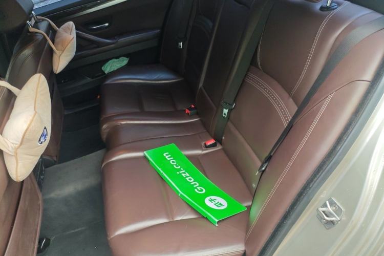 Used BMW 5 Series 2017 525Li Luxury Design Package Left Rear Seat