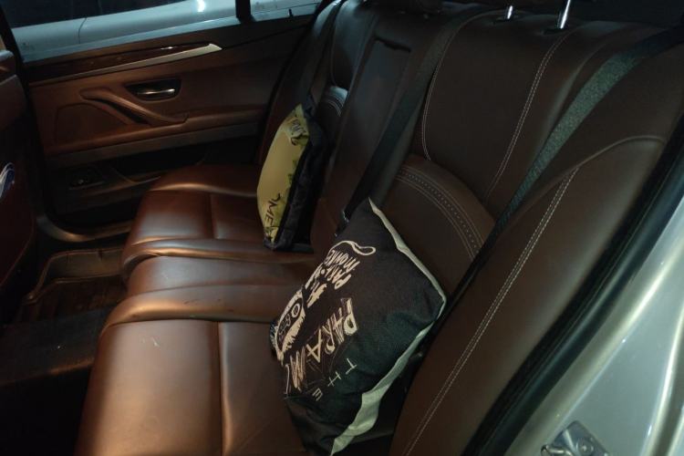 Used BMW 5 Series 2017 525Li Luxury Design Package Left Rear Seat