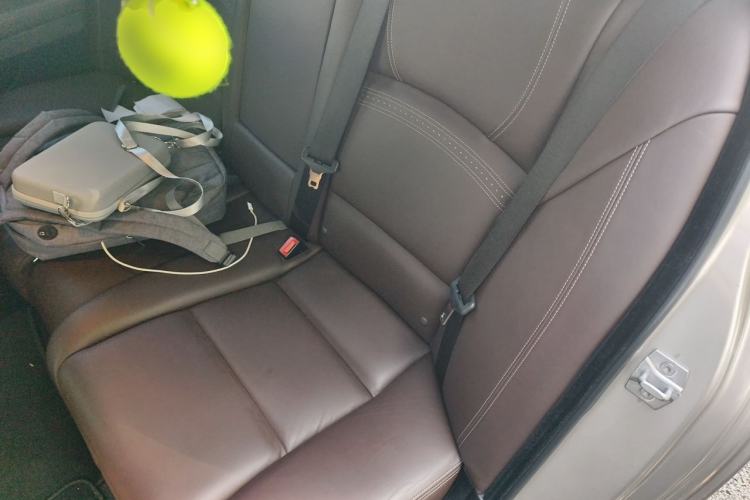 Used BMW 5 Series 2017 525Li Luxury Design Package Left Rear Seat