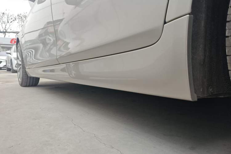 Used BMW 5 Series 2017 525Li Leading Model Left Side Sill