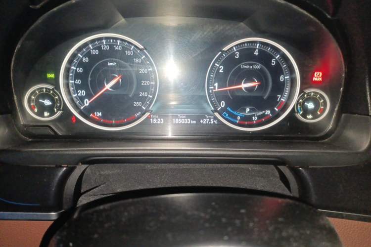 Used BMW 5 Series 2017 520Li Elegant Edition Odometer Close Up